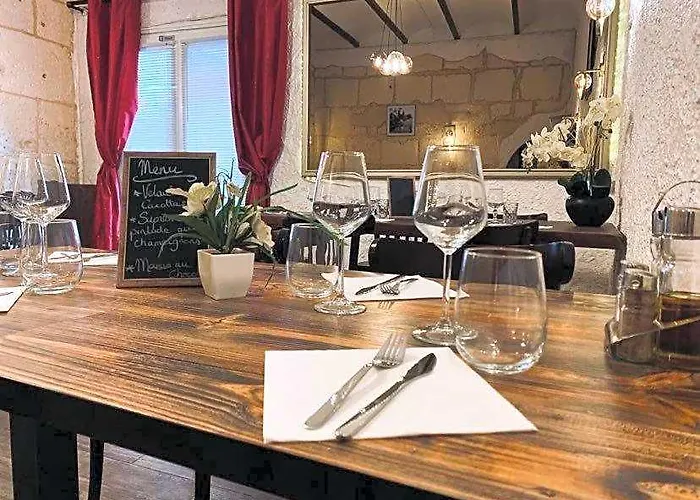 Hôtel Restaurant Le Saint Gillois