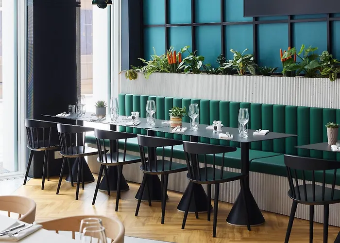 Hotel H4 Wyndham Paris Pleyel Saint-Denis 