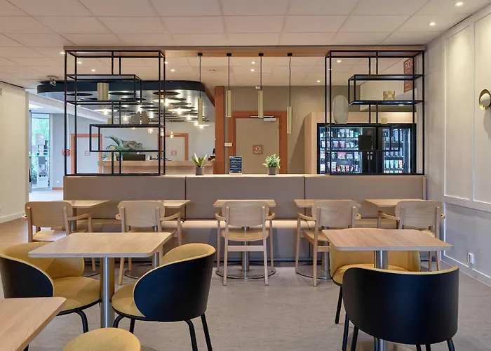 B&B Hotel Cergy Port 4 Etoiles