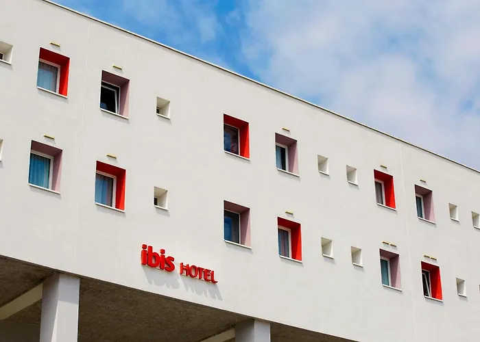 Ibis Lorient Centre Gare Hotel