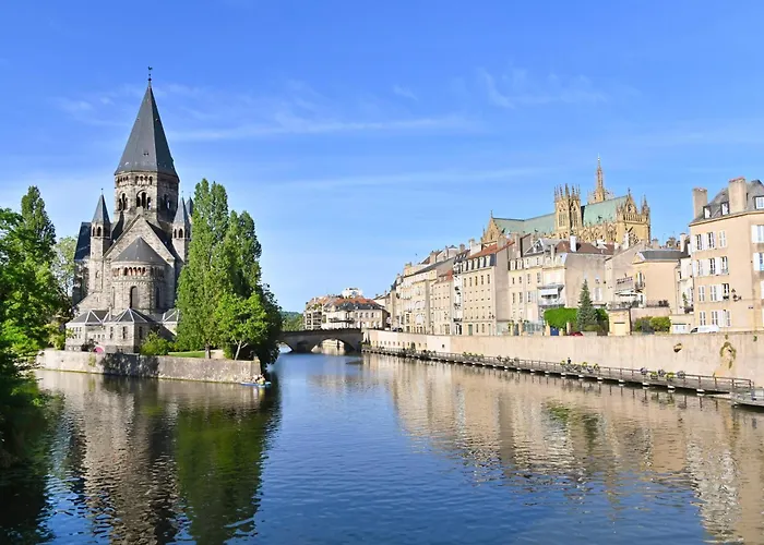 Maison Heler Metz, Curio Collection By Hilton