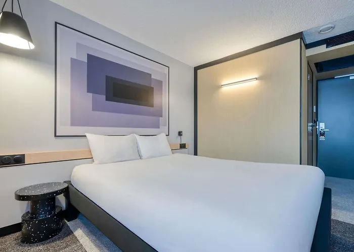 Ibis Orly Chevilly Tram 7