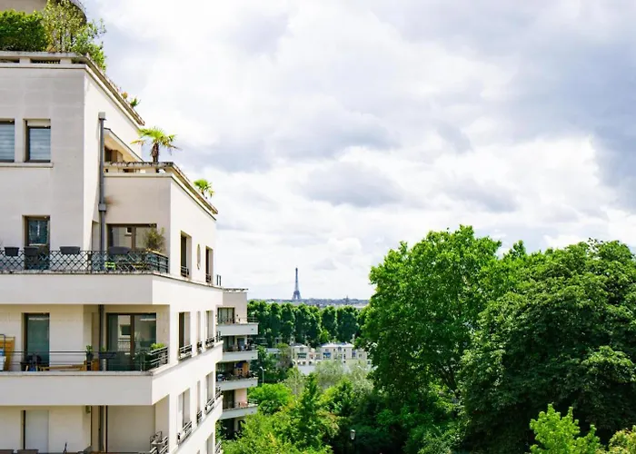 Best Western Rives de Paris La Defense