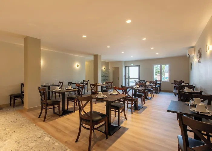 Domaine de la Courbe, The Originals Relais (Relais du Silence)