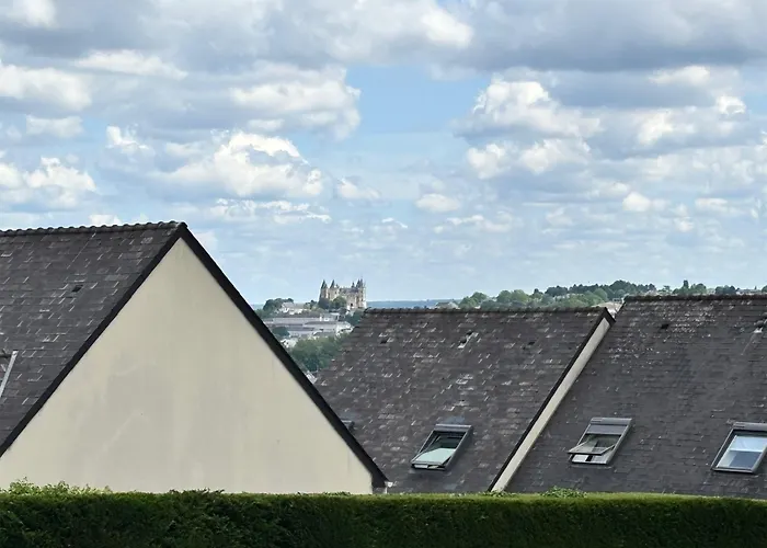 Hôtel Restaurant Campanile De Saumur
