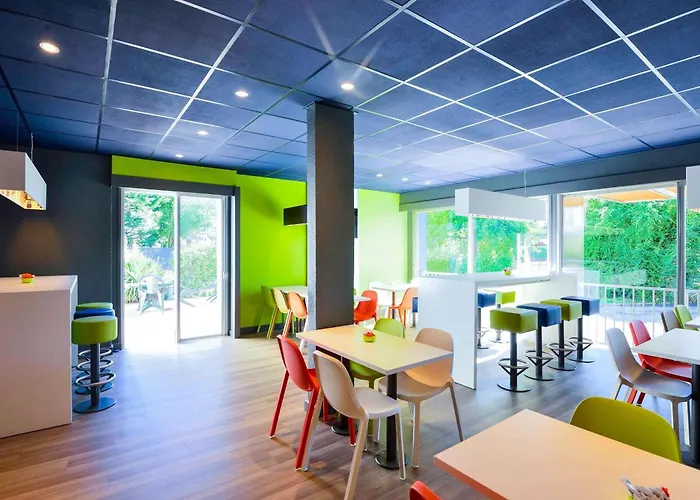 ibis budget Pau Lescar