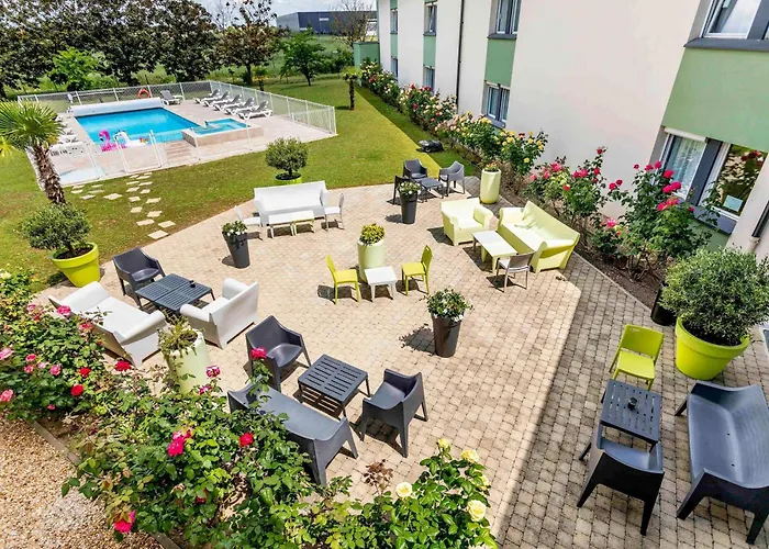Hôtel Ibis Styles Bourges - Piscine extérieure chauffée - Restaurants à proximité