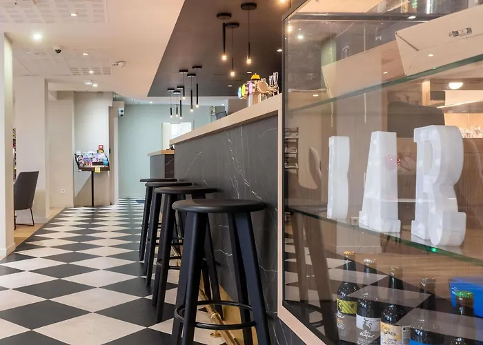ibis Lyon Est Bron