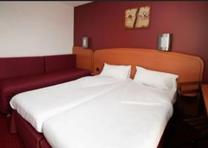 Sky Hotel Goussainville Charles de Gaulle