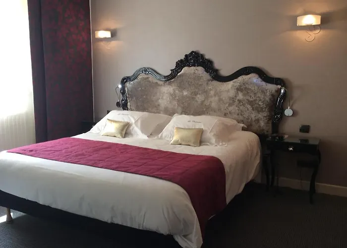 La Chaumiere