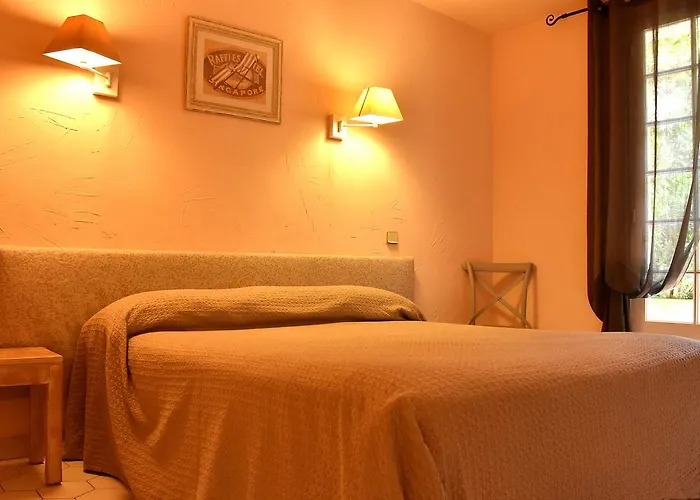 Hotel Les Mazets Des Roches