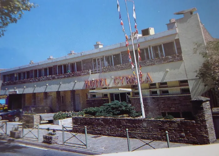 Hotel Cyrnea