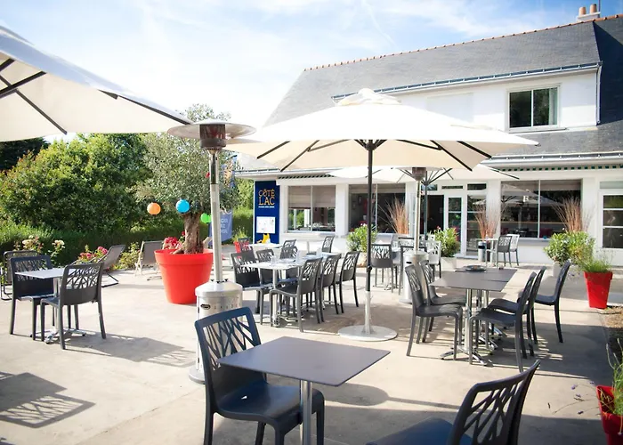 Hôtel Restaurant Logis Coté Lac