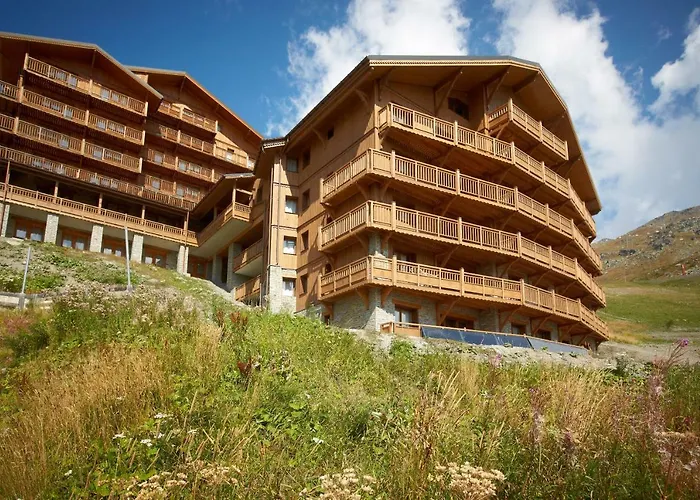 Cgh Residences & Spas Les Chalets Du Soleil Contemporain