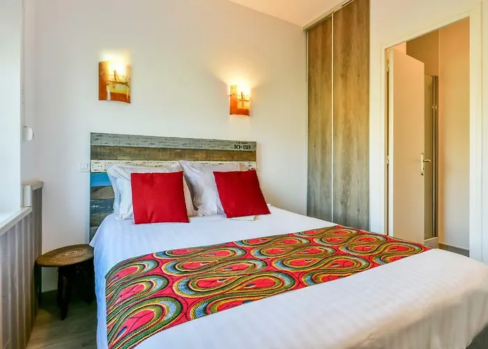 Logis Hostellerie du Neez Le Clos Gourmand