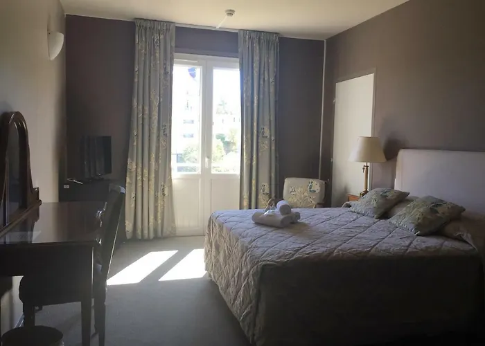 Splendid Hotel By Popinns