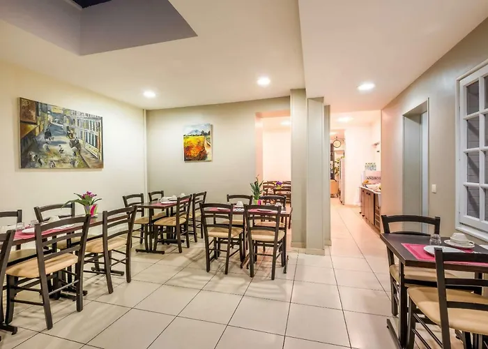 Comfort Hotel Au Firmament Asnieres-Sur-Seine