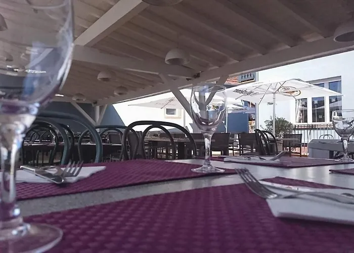 Logis Hotel Aux Comtes De Hanau